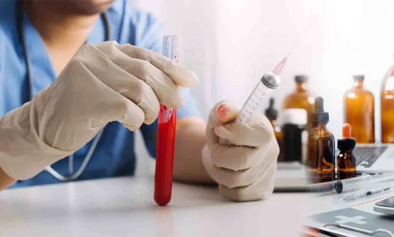 professional lawyer in noida